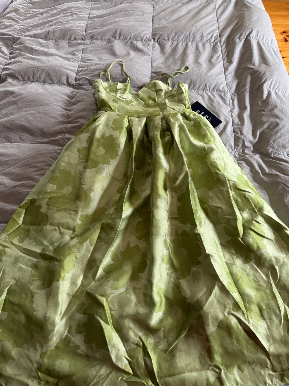 Lulus Vivinna Lime Green Floral Jacquard Pleated Midi Dress - Size M
